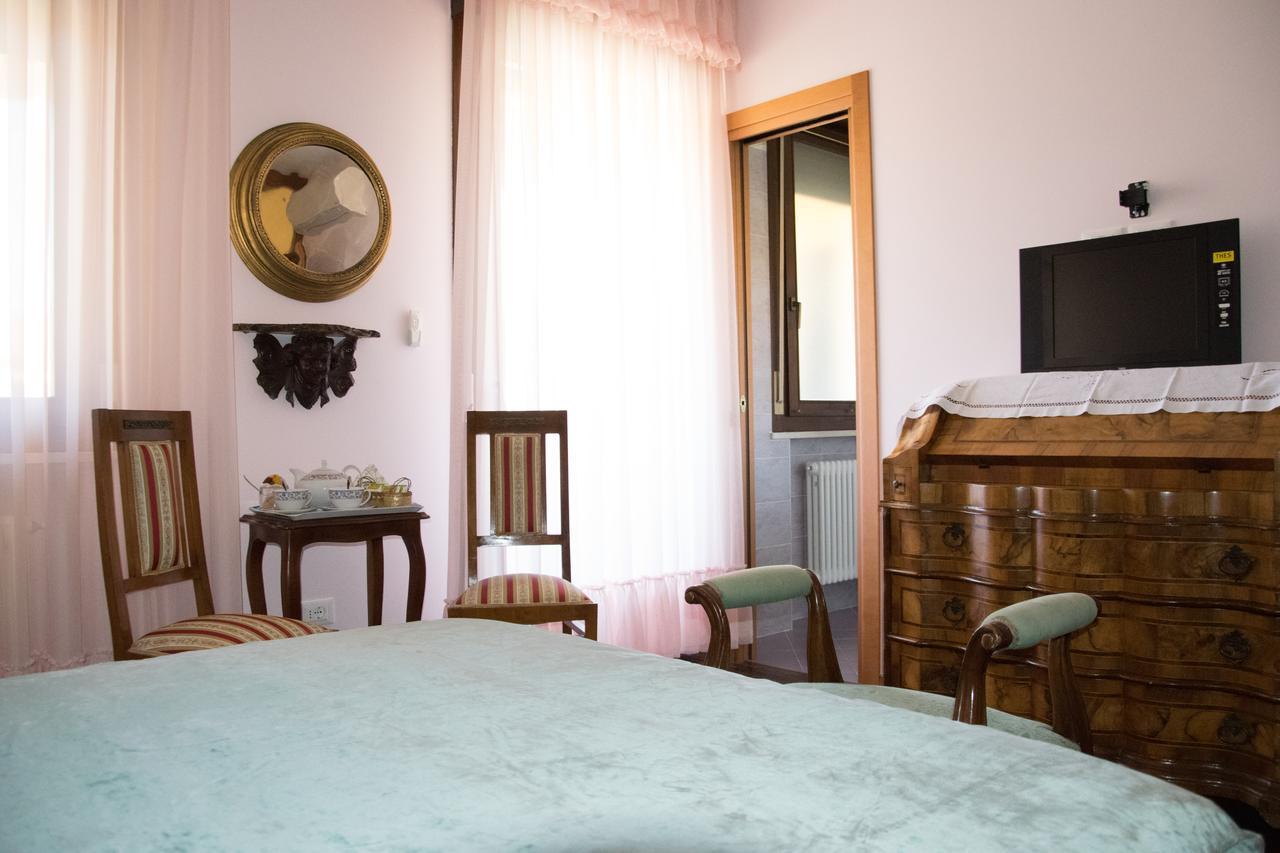B&B Il Glicine Fiorito Venedik-Lido Dış mekan fotoğraf
